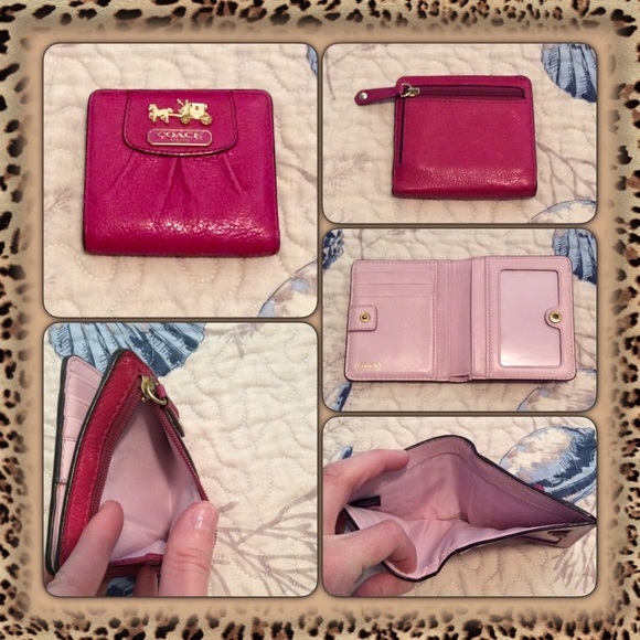 Coach Handbags - ⭐️HP⭐️ EUC Coach Magenta Wallet